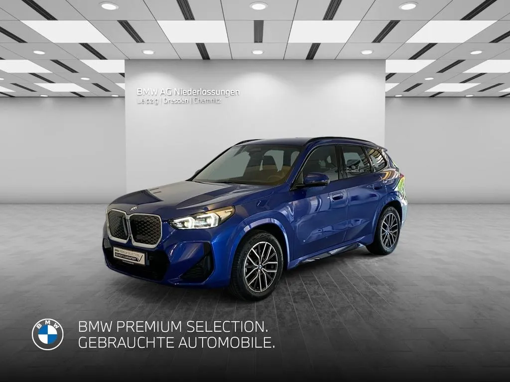 BMW iX1