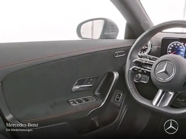 Mercedes-Benz CLA 220