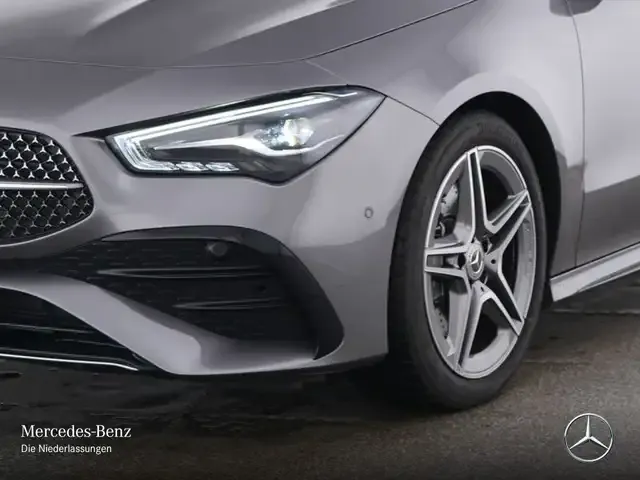 Mercedes-Benz CLA 220
