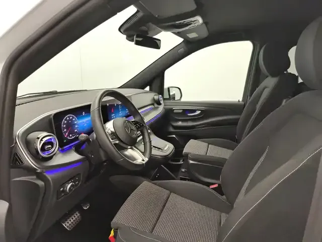 Mercedes-Benz V 220