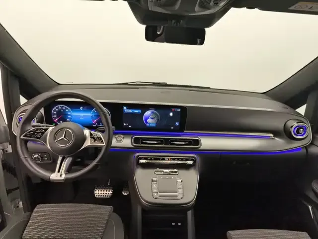 Mercedes-Benz V 220