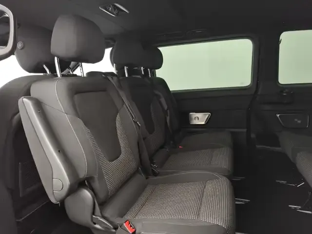 Mercedes-Benz V 220