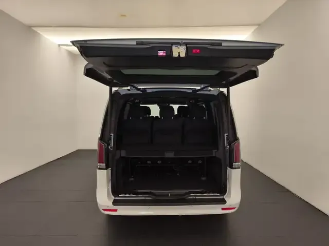 Mercedes-Benz V 220