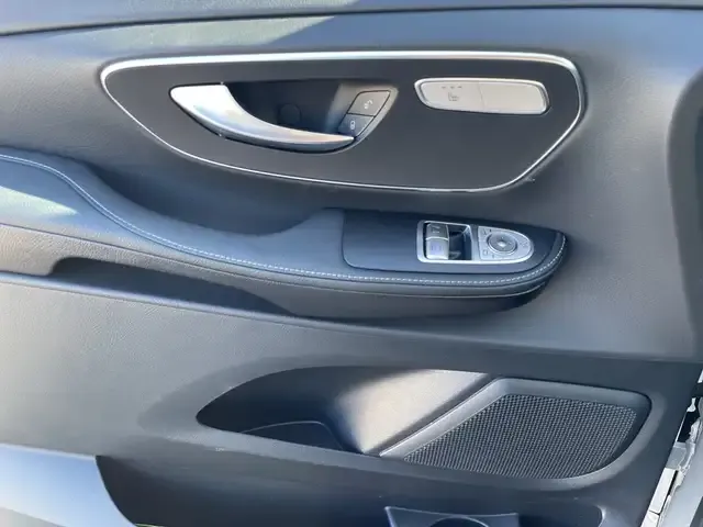 Mercedes-Benz EQV 300