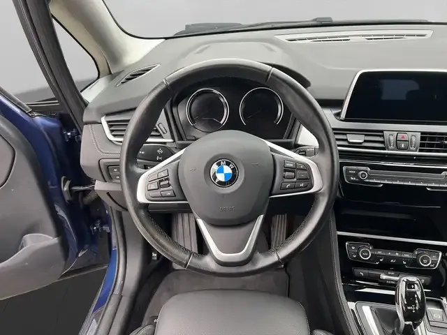 BMW 220