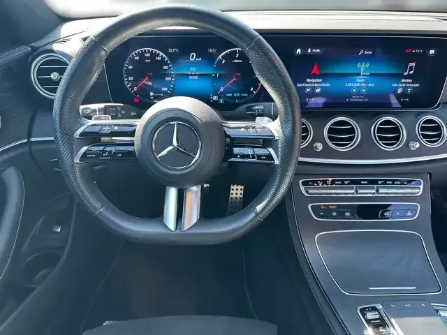 Mercedes-Benz E 220