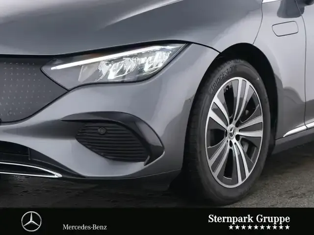Mercedes-Benz EQE 300