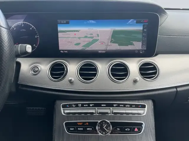 Mercedes-Benz E 400