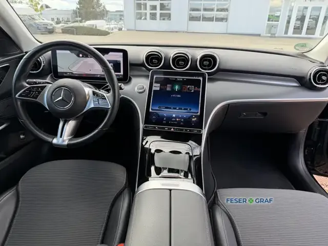 Mercedes-Benz C 220