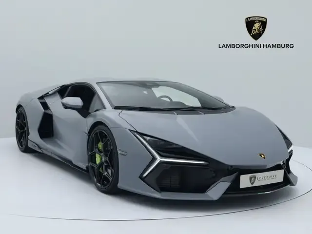Lamborghini Revuelto