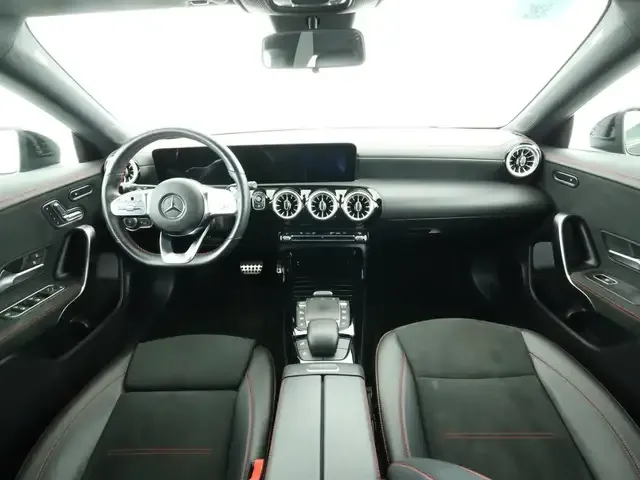 Mercedes-Benz CLA 35 AMG