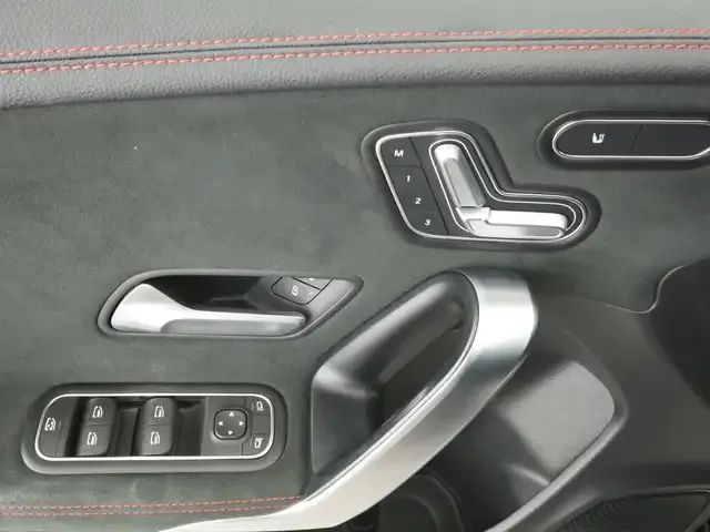 Mercedes-Benz CLA 35 AMG