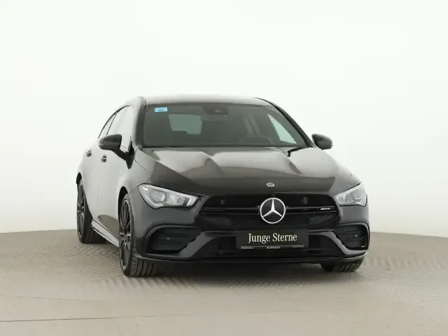 Mercedes-Benz CLA 35 AMG