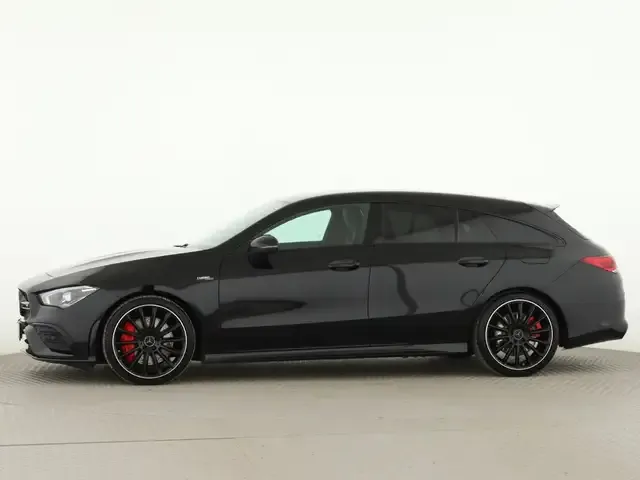 Mercedes-Benz CLA 35 AMG