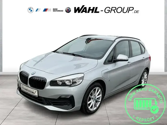 BMW 225