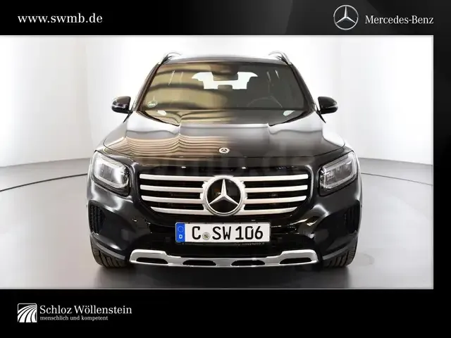 Mercedes-Benz GLB 220