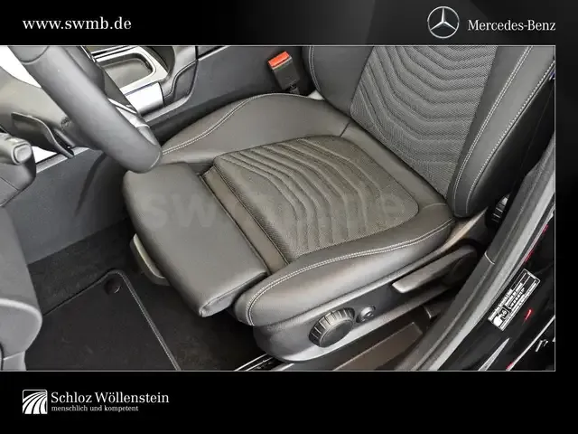 Mercedes-Benz GLB 220