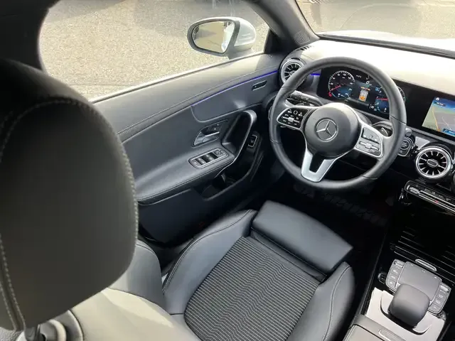 Mercedes-Benz CLA 200