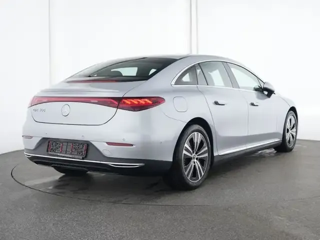 Mercedes-Benz EQE 300