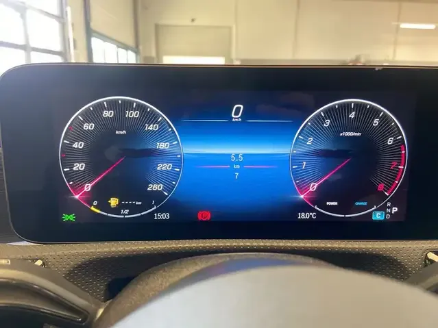 Mercedes-Benz CLA 180