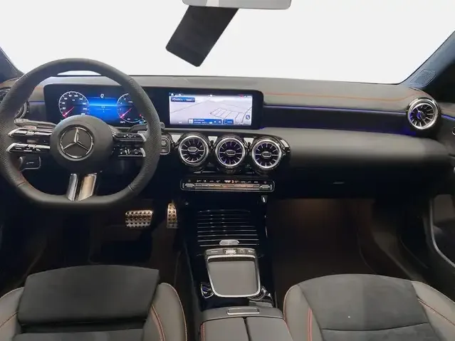 Mercedes-Benz CLA 180