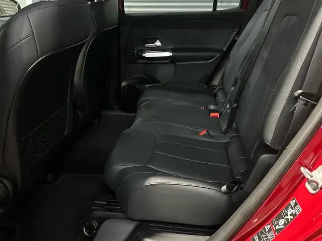 Mercedes-Benz EQB 300