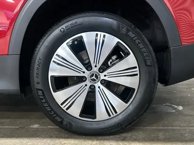 Mercedes-Benz EQB 300