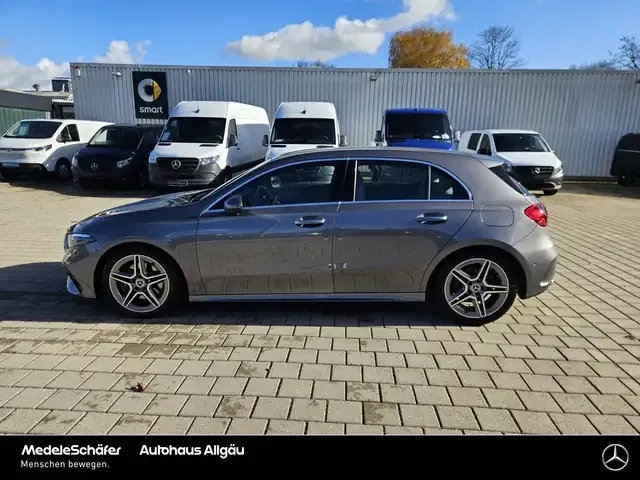 Mercedes-Benz A 220