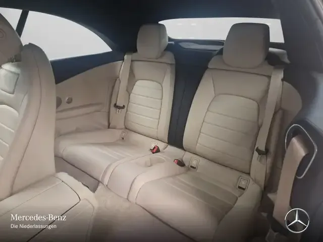 Mercedes-Benz C 400