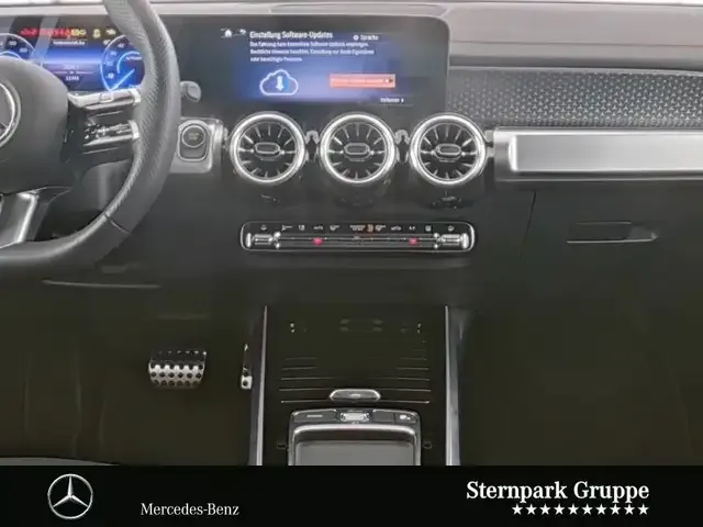 Mercedes-Benz EQB 300