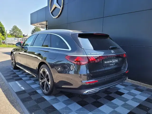 Mercedes-Benz E 300