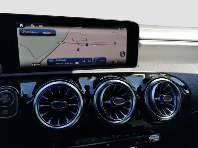 Mercedes-Benz CLA 200