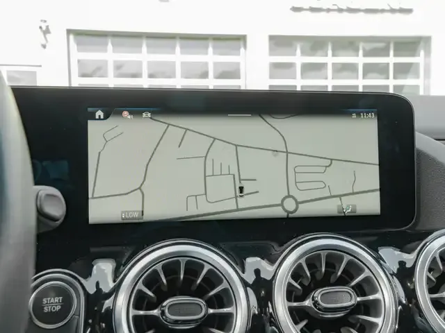 Mercedes-Benz EQA 300