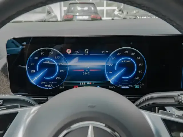 Mercedes-Benz EQA 300