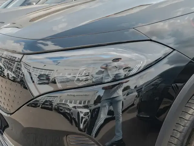Mercedes-Benz EQA 300
