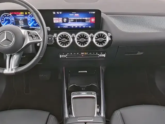 Mercedes-Benz EQA 300