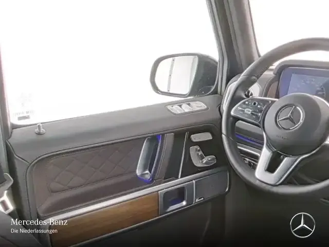 Mercedes-Benz G 500