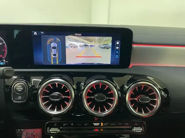 Mercedes-Benz CLA 220