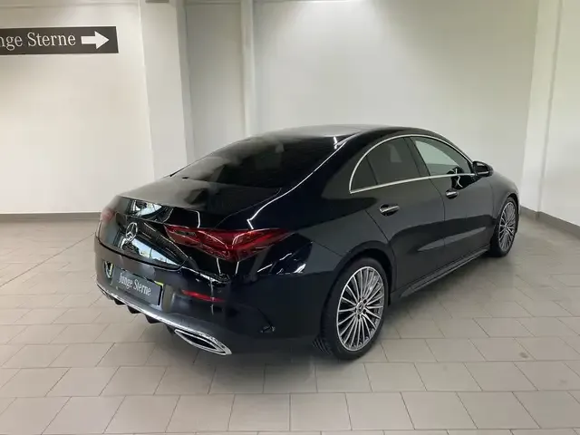 Mercedes-Benz CLA 220