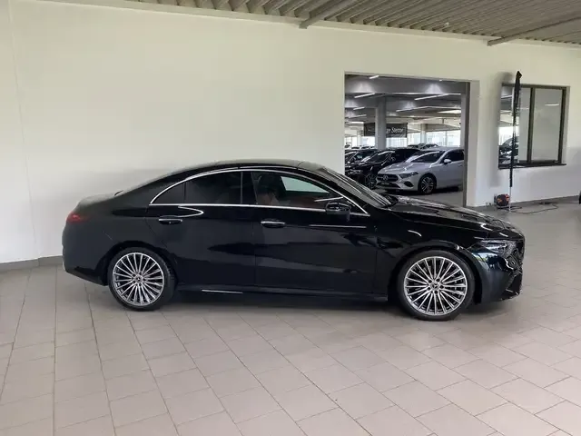 Mercedes-Benz CLA 220