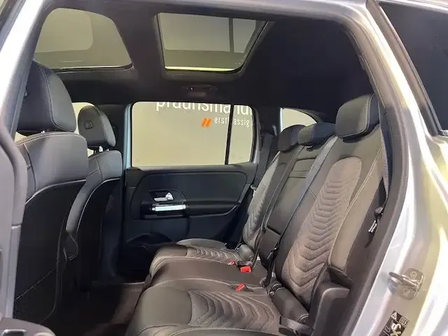 Mercedes-Benz EQB 300