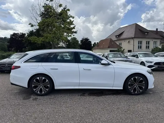 Mercedes-Benz E 220