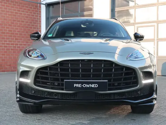 Aston Martin DBX