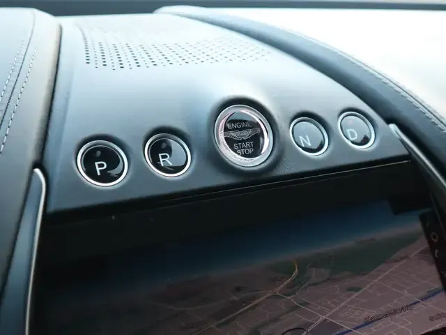 Aston Martin DBX