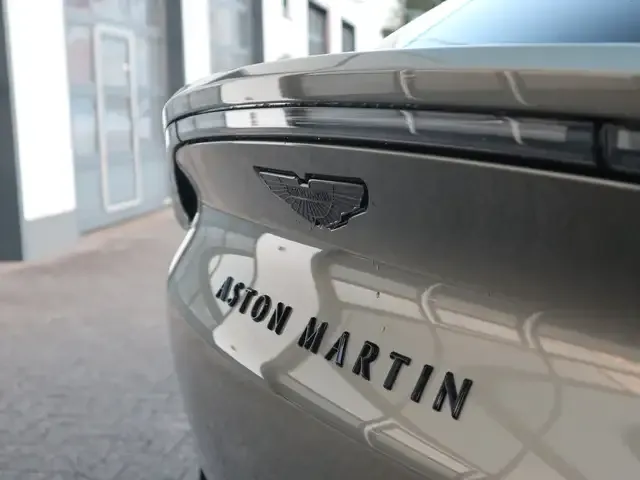 Aston Martin DBX