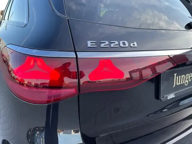 Mercedes-Benz E 220