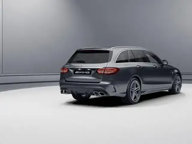 Mercedes-Benz C 63 AMG