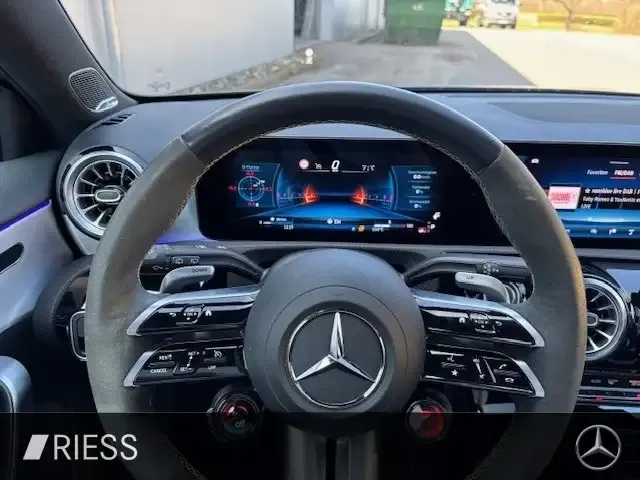 Mercedes-Benz A 45 AMG