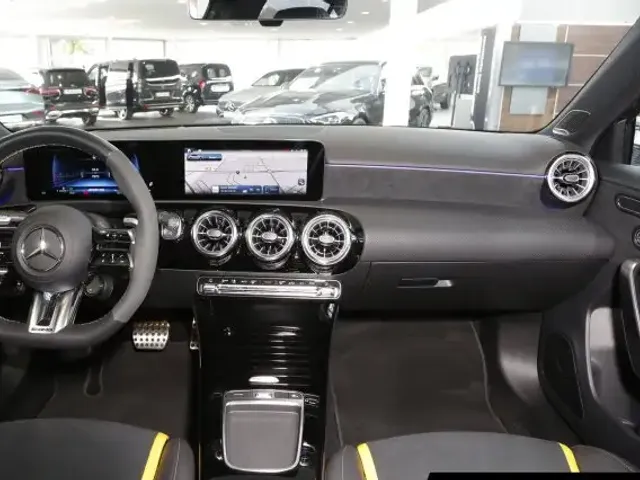 Mercedes-Benz A 45 AMG