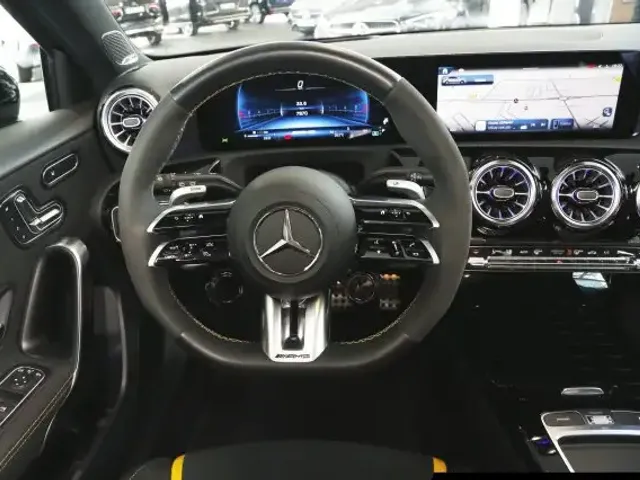Mercedes-Benz A 45 AMG